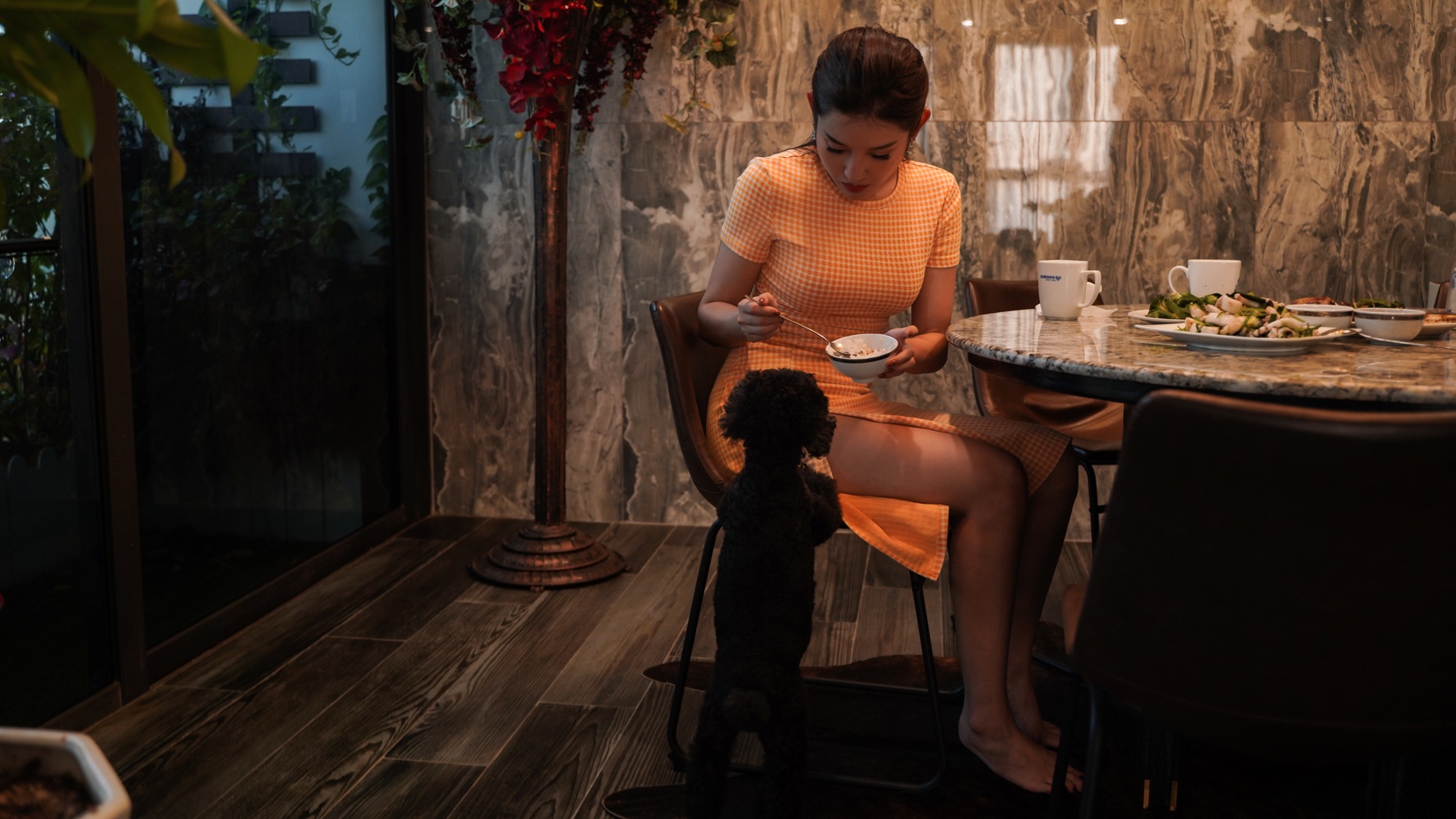 A hau Huyen My MC the thao anh 19