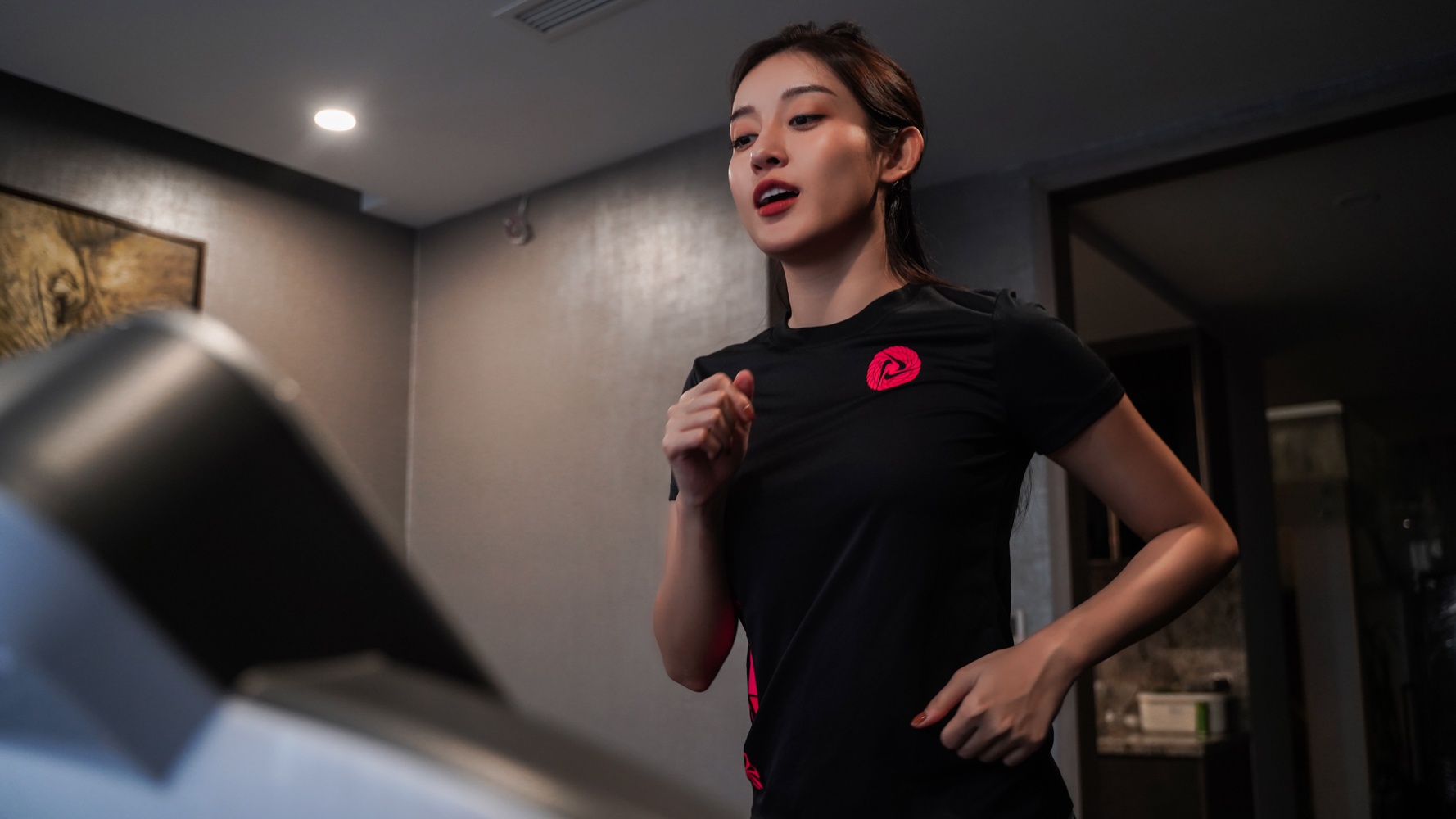 A hau Huyen My MC the thao anh 20