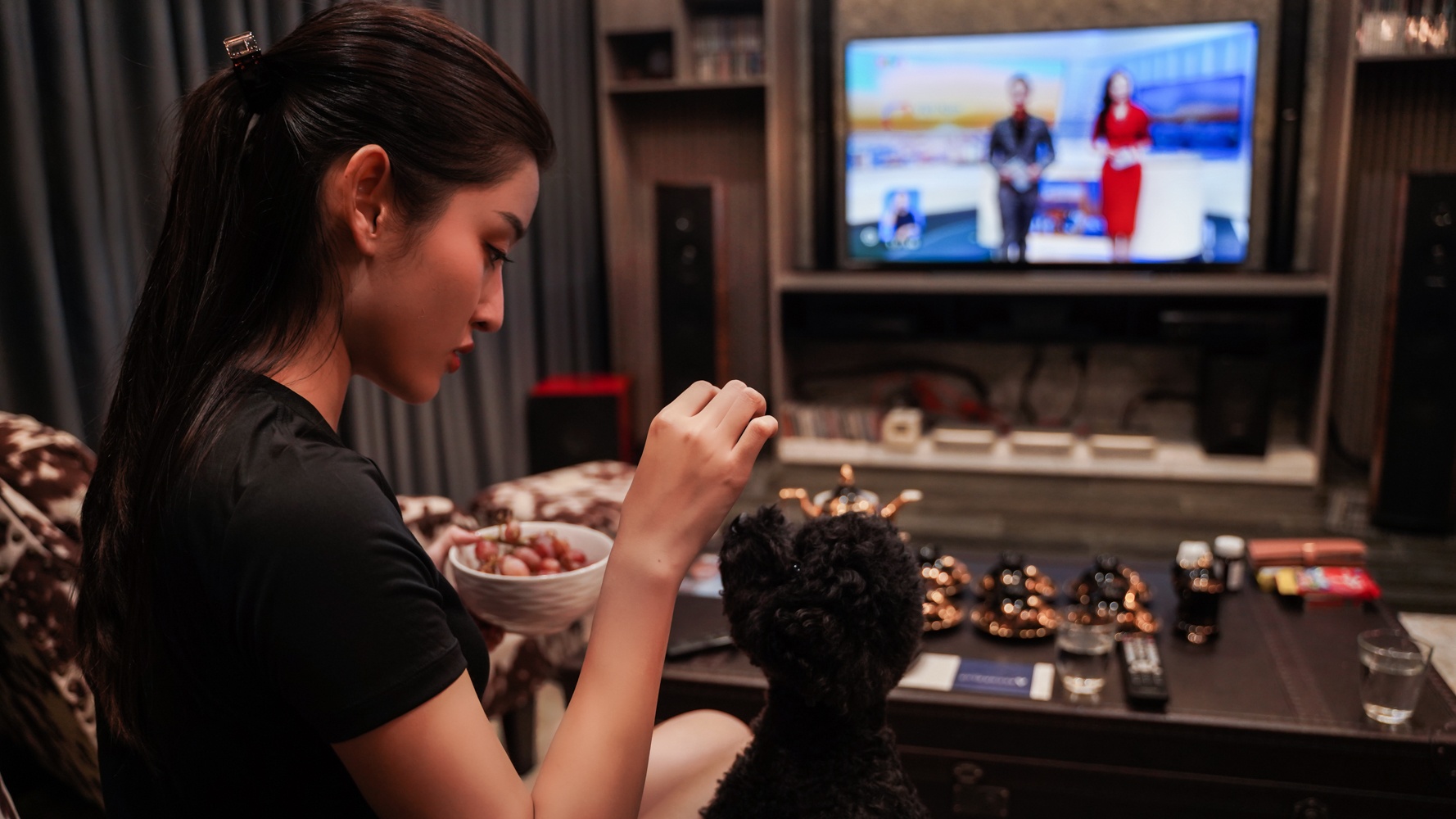 A hau Huyen My MC the thao anh 21