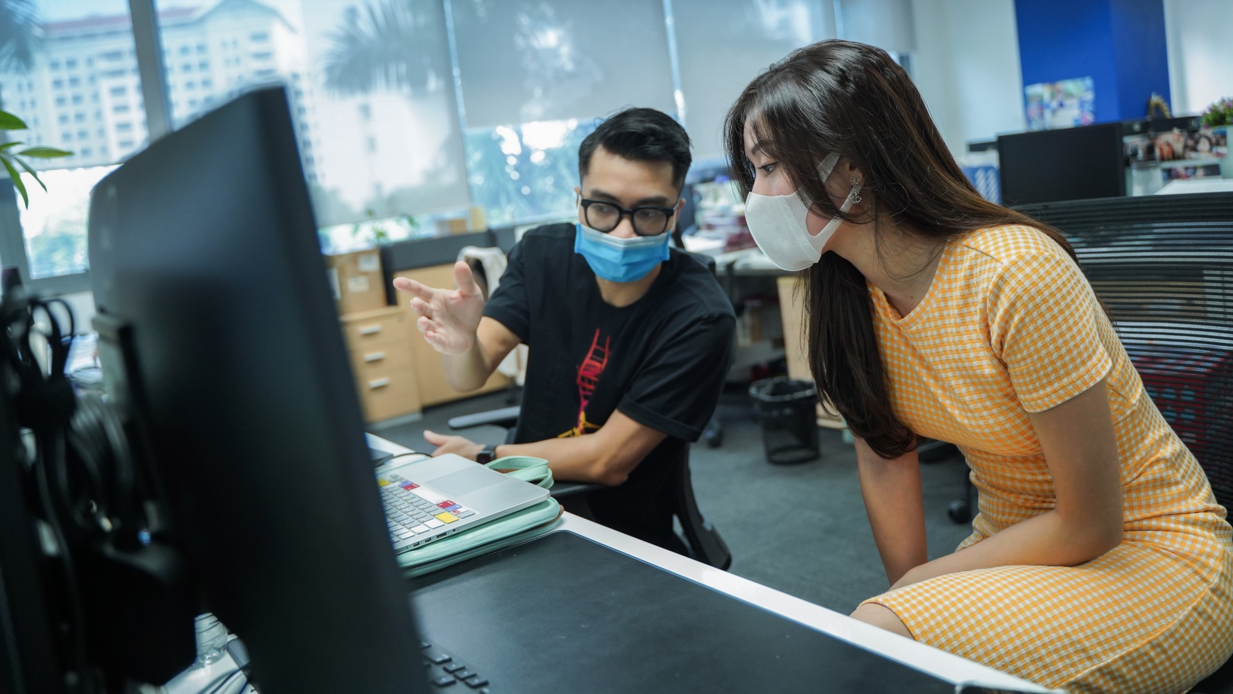 A hau Huyen My MC the thao anh 15