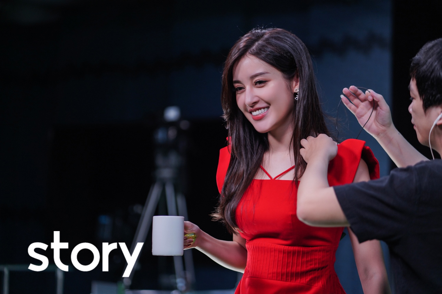 Mot ngay ghi hinh cua Huyen My sau gian cach hinh anh