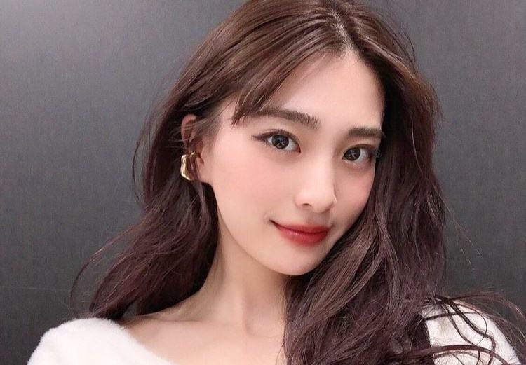 Nhan sac thi sinh chau A tai Hoa hau The gioi 2021 hinh anh