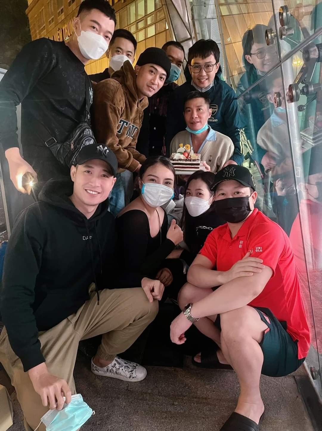 NSND Cong Ly nhap vien suc khoe anh 2