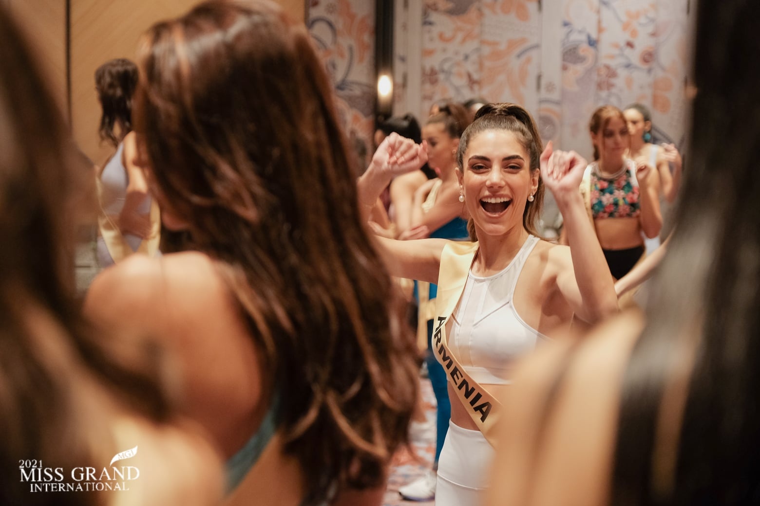 Hoa hau Hoa binh Quoc te 2021 anh 11