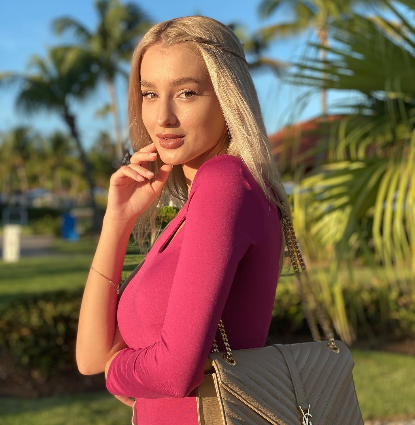 Hoa hau The gioi 2021 Do Thi Ha anh 16