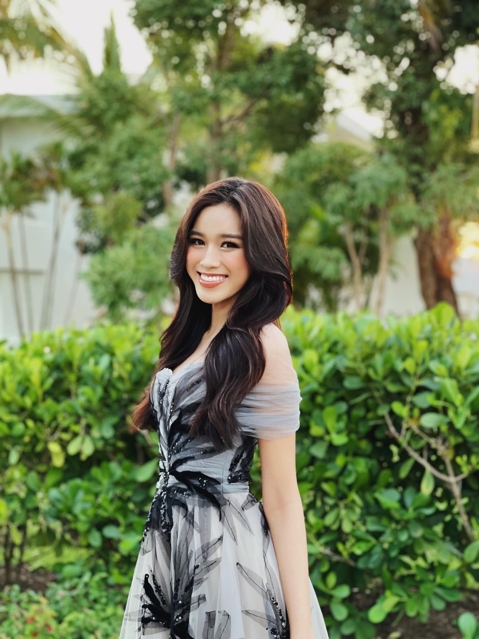 Hoa hau The gioi 2021 Do Thi Ha anh 5