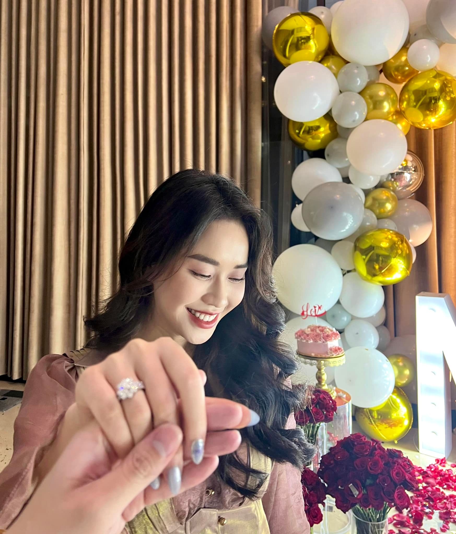 MC Mai Phương cầu hôn ảnh 2 MC Mai Phuong cau hon anh 2