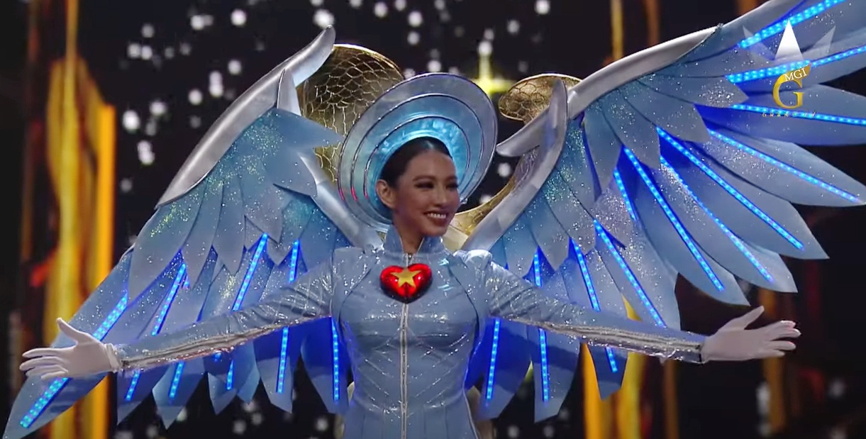 Thùy Tiên trang phục dân tộc Hoa hậu Hòa bình ảnh 2 Thuy Tien trang phuc dan toc Hoa hau Hoa binh anh 2