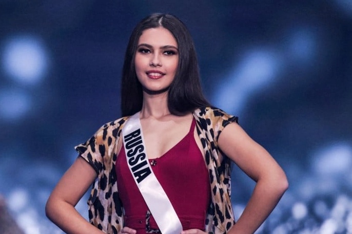 Phan thi ao tam khac biet cua dem ban ket Miss Universe 2021 hinh anh