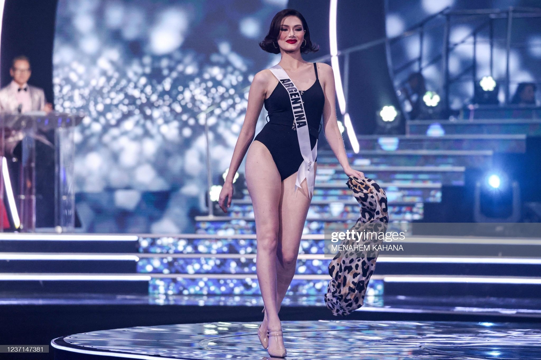 Hoa hau Hoan vu Kim Duyen anh 8