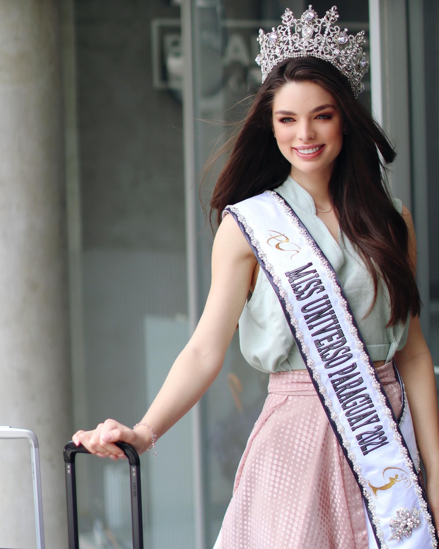 Chung ket Hoa hau Hoan vu 2021 Nadia Ferreira anh 1