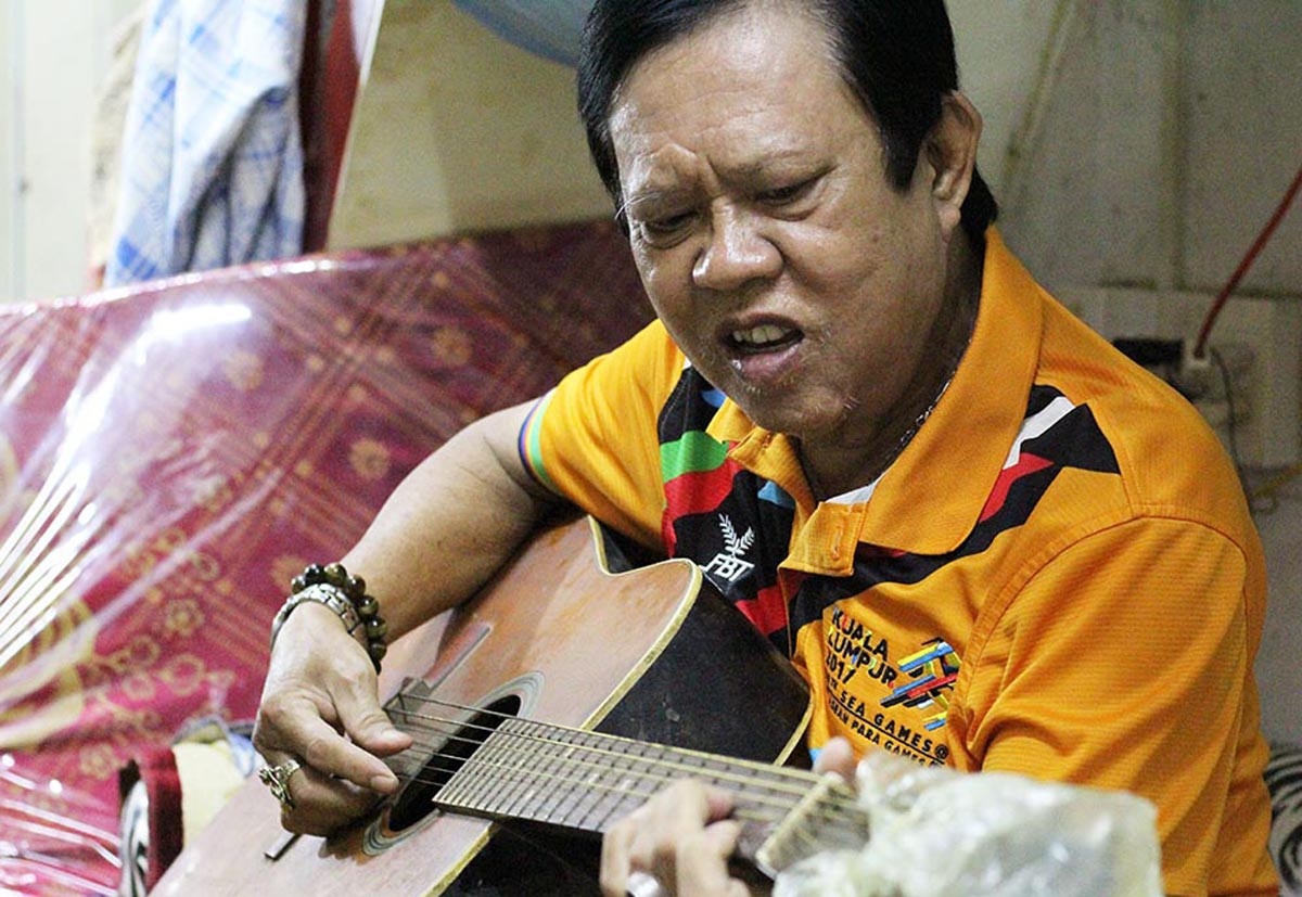 Nhac si Vinh Su qua doi hinh anh