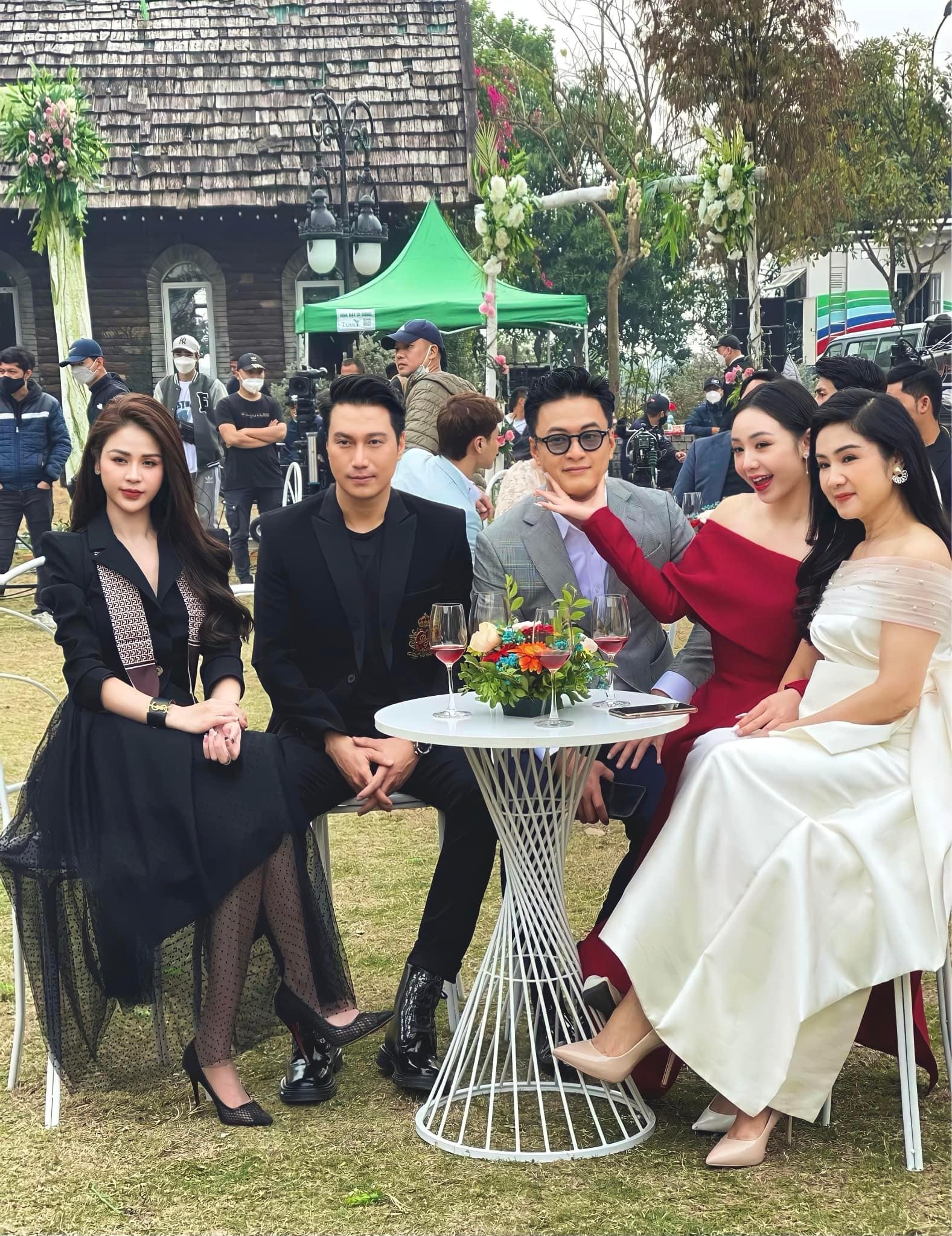 dien vien truyen hinh Tet anh 3