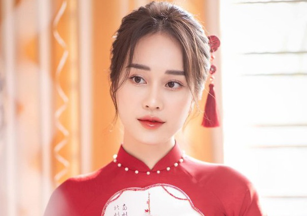 MC Mai Phuong ket hon hinh anh