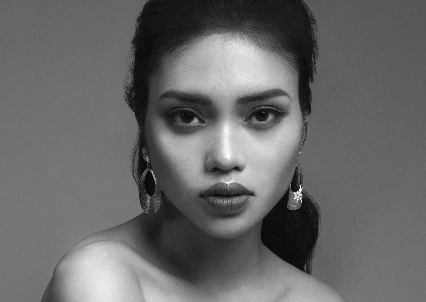 Tang le nguoi mau Nguyen Thi Tuyet hinh anh