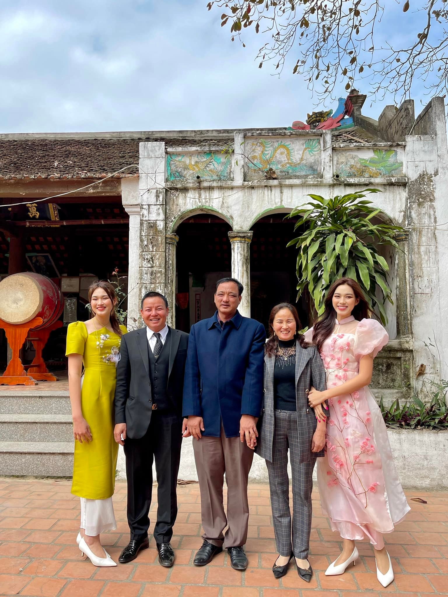 Sao Viet dau nam Nham Dan anh 3