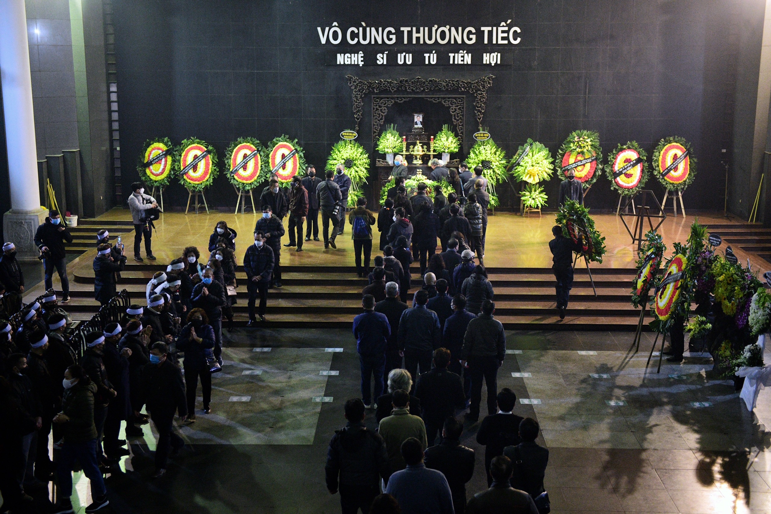 Tang le nghe si Tien Hoi anh 2