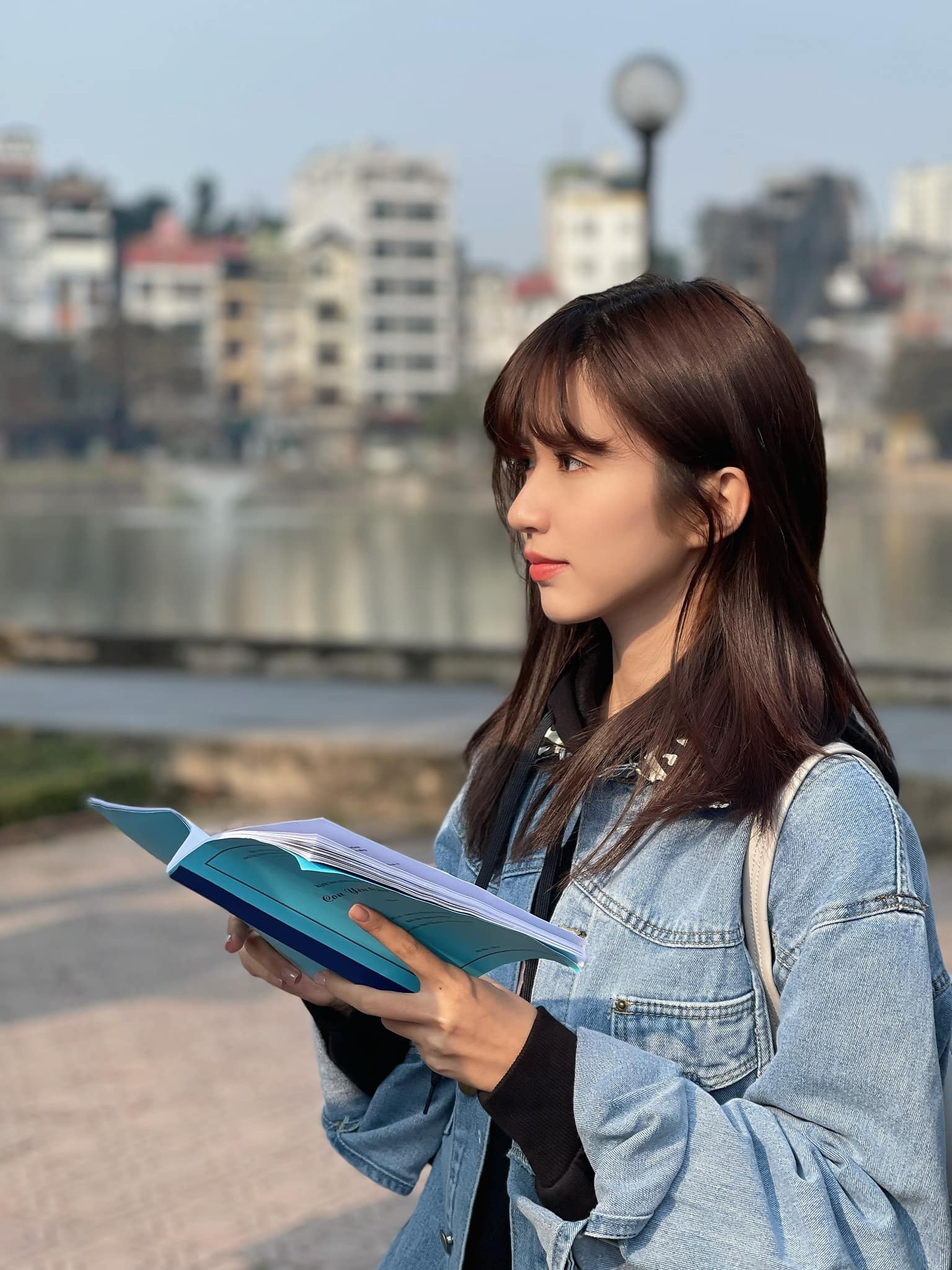 Thuong ngay nang ve hau truong anh 6