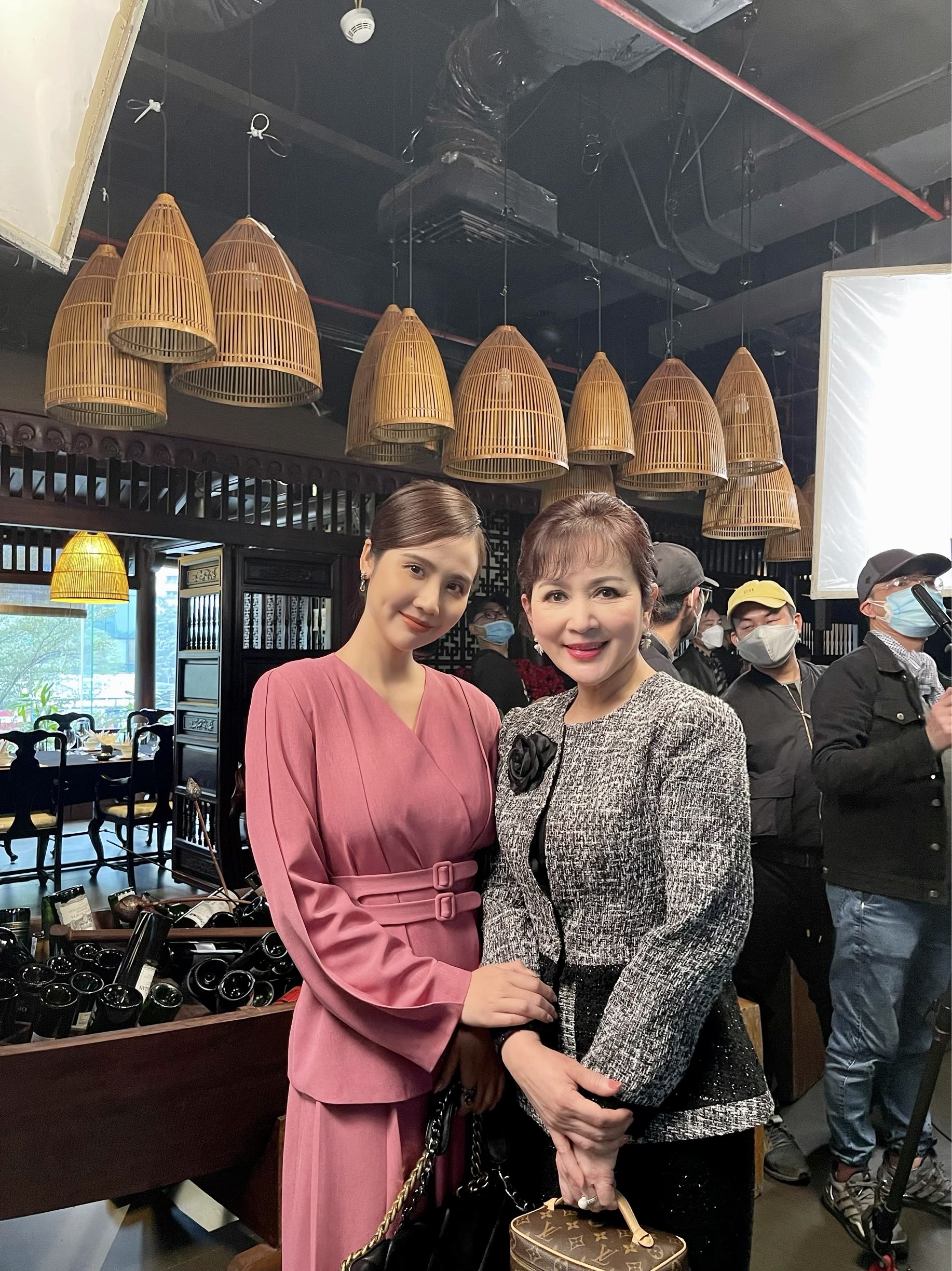 Thuong ngay nang ve hau truong anh 3