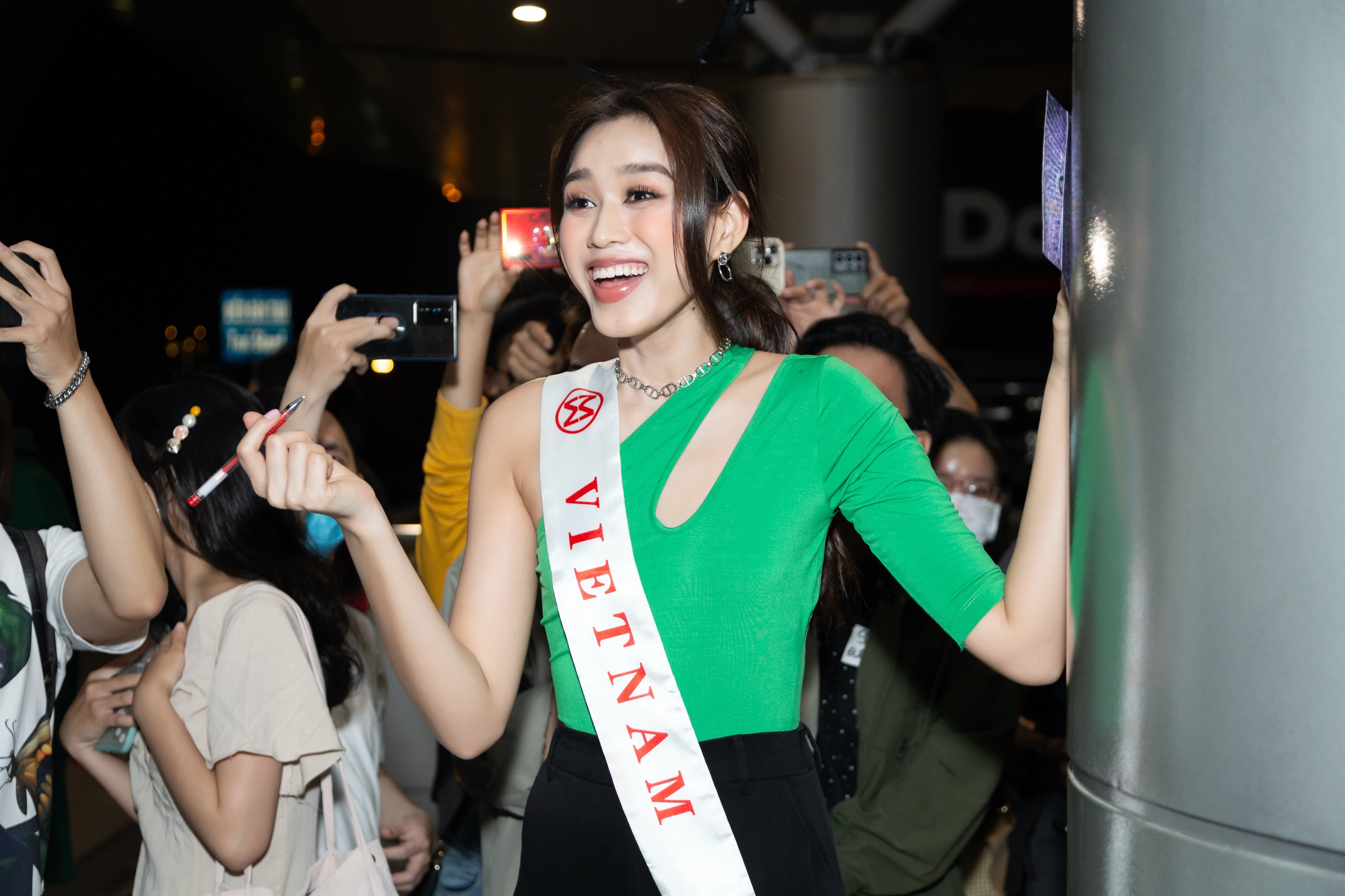 Do Thi Ha Miss World anh 2