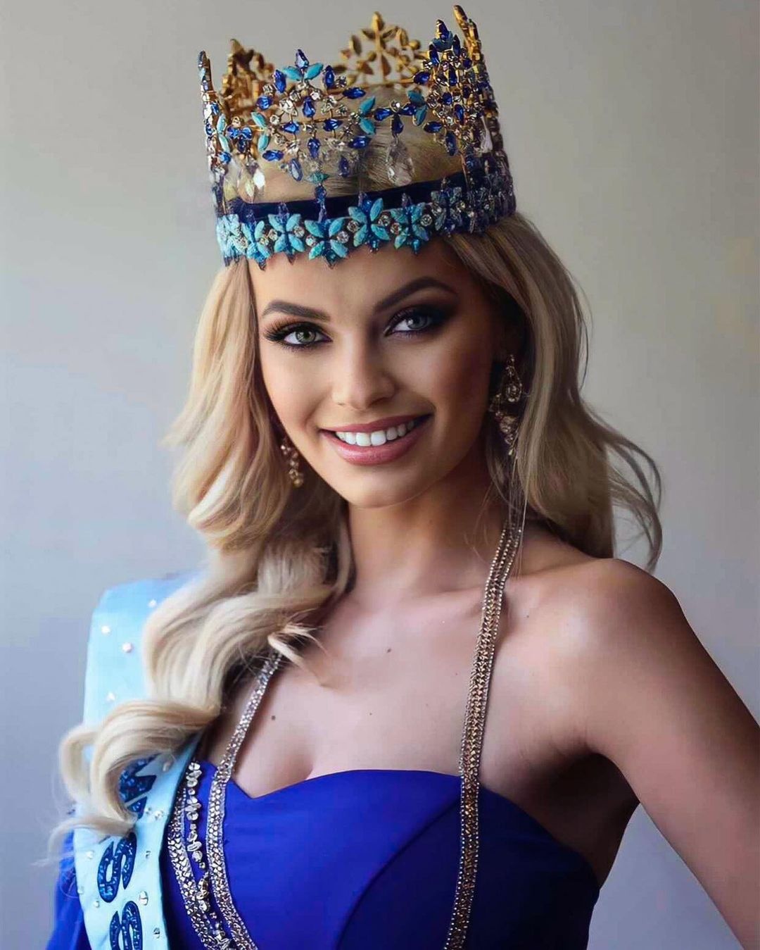 Hoa hau The gioi Karolina Bielawska anh 3