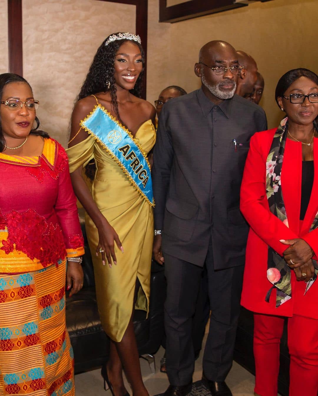 Á hậu Miss World Olivia Yace ảnh 4 A hau Miss World Olivia Yace anh 4