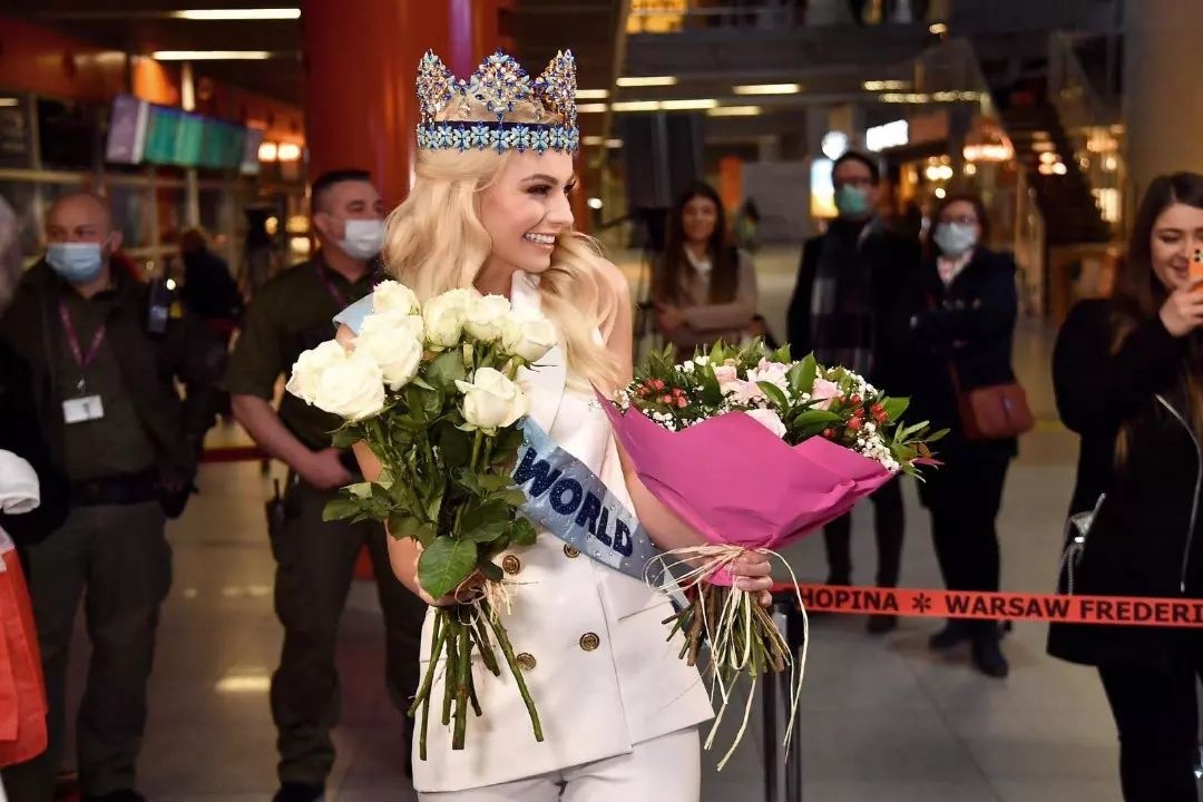 Tan Hoa hau The gioi ve nuoc sau dang quang hinh anh