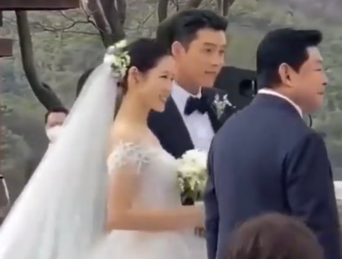 Loi the nguyen cua Son Ye Jin va Hyun Bin trong le cuoi hinh anh