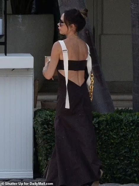 Brooklyn Beckham cuoi anh 3