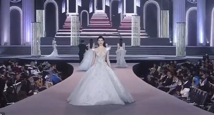 Hoa hau The gioi Viet Nam 2022 chung khao anh 1