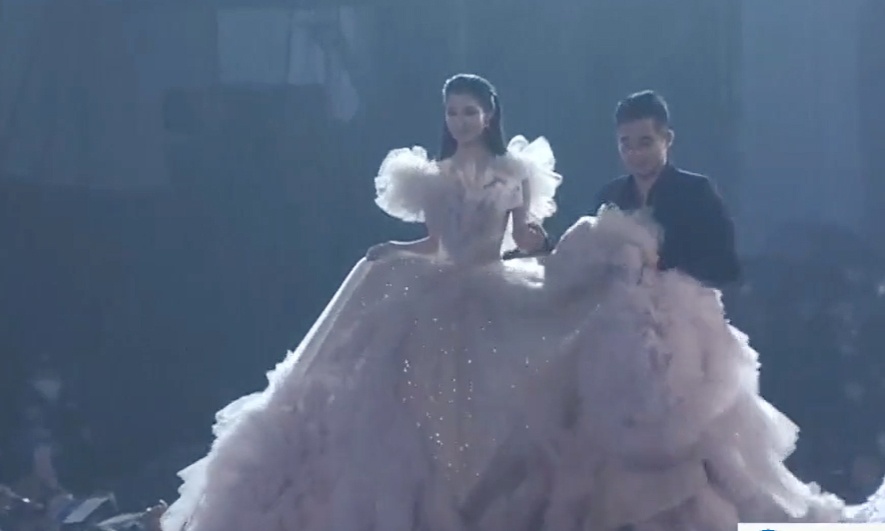 Hoa hau The gioi Viet Nam 2022 chung khao anh 2