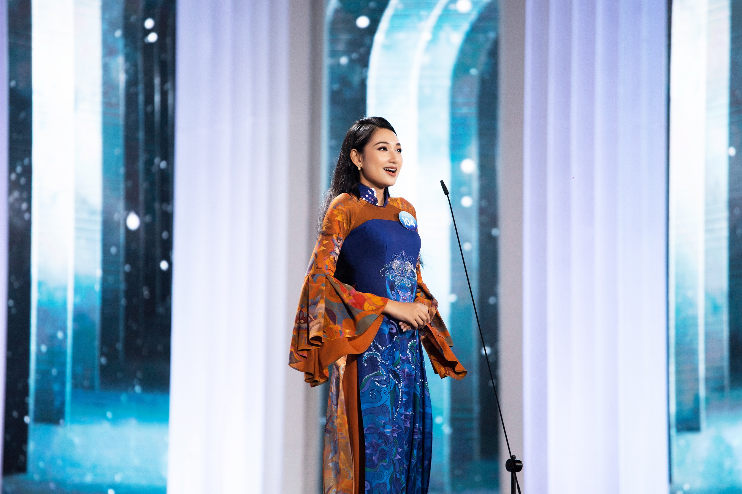 Hoa hau The gioi Viet Nam 2022 anh 5