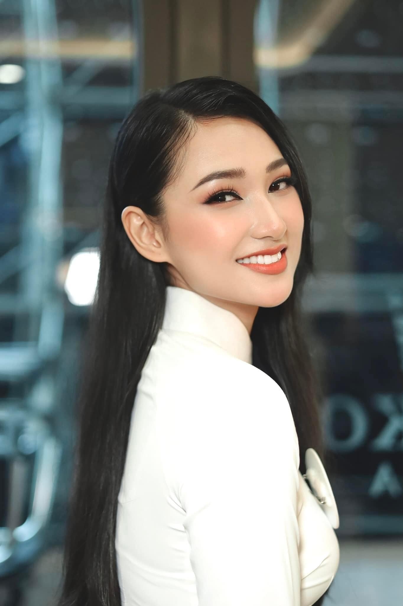 Hoa hau The gioi Viet Nam 2022 anh 8