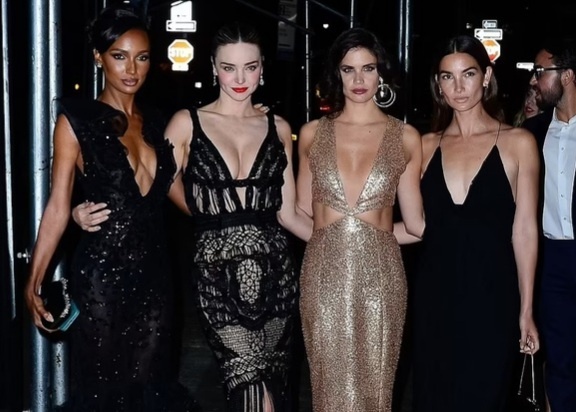 Dan thien than noi y o Met Gala 2022 hinh anh