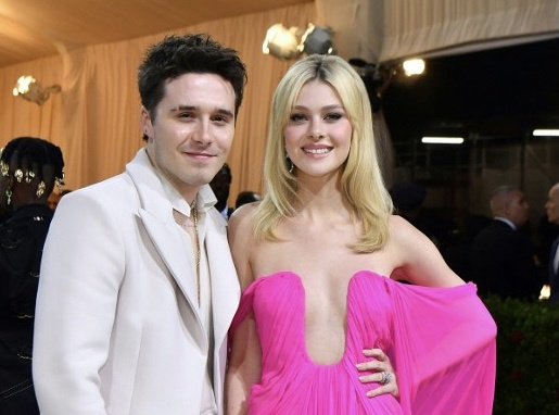 Cac cap sao the hien tinh cam tren tham do hinh anh