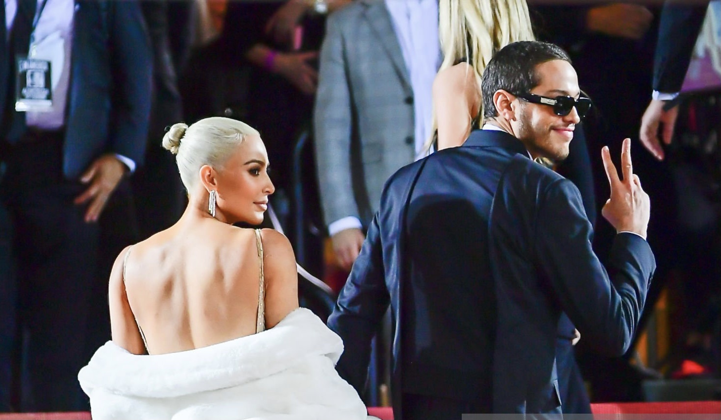 Kim Kardashian giam 7 kg de mac vua vay trieu USD cua Marilyn Monroe hinh anh