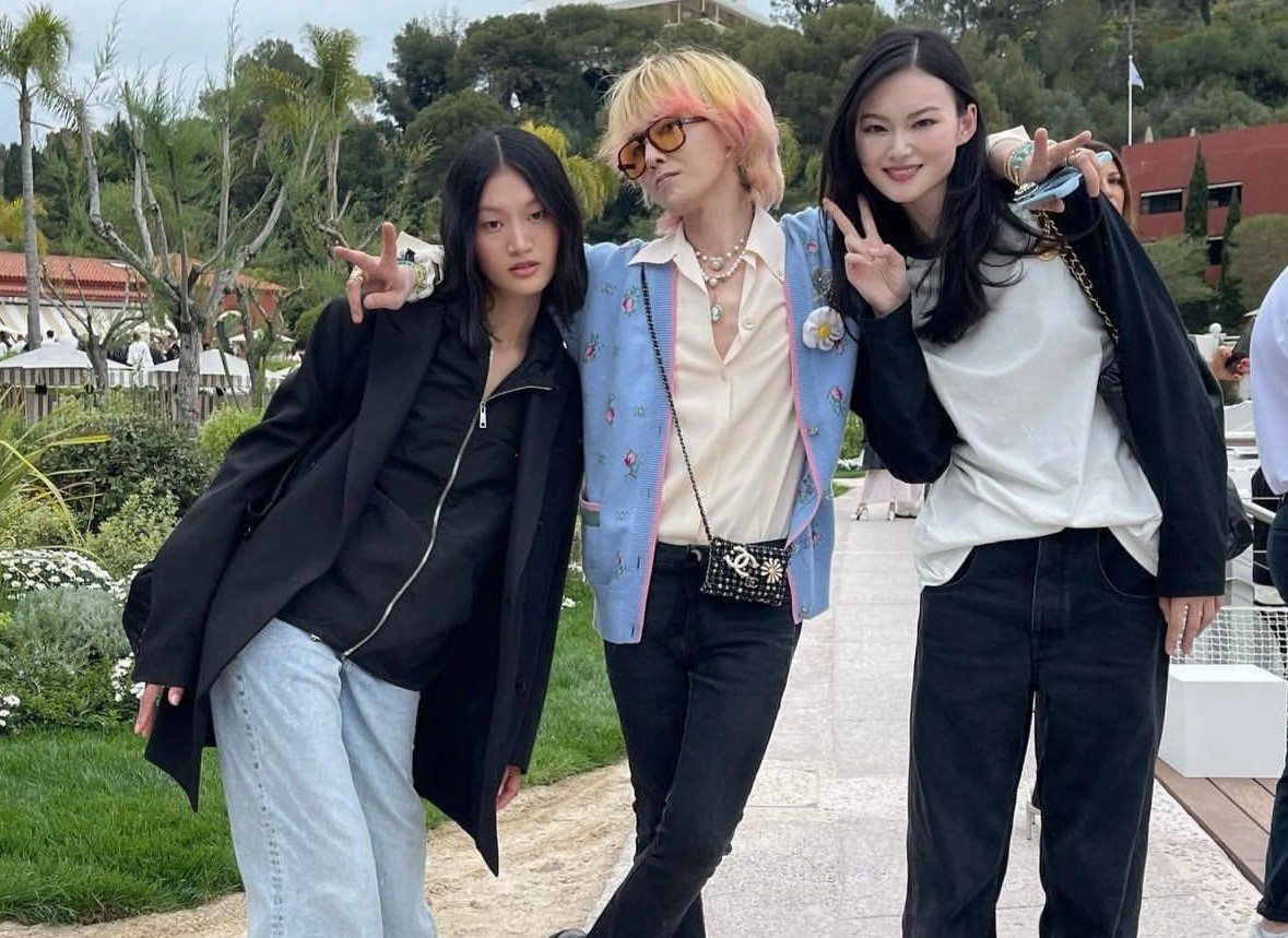 G-Dragon va dan sao Hollywood du show thoi trang o Monaco hinh anh