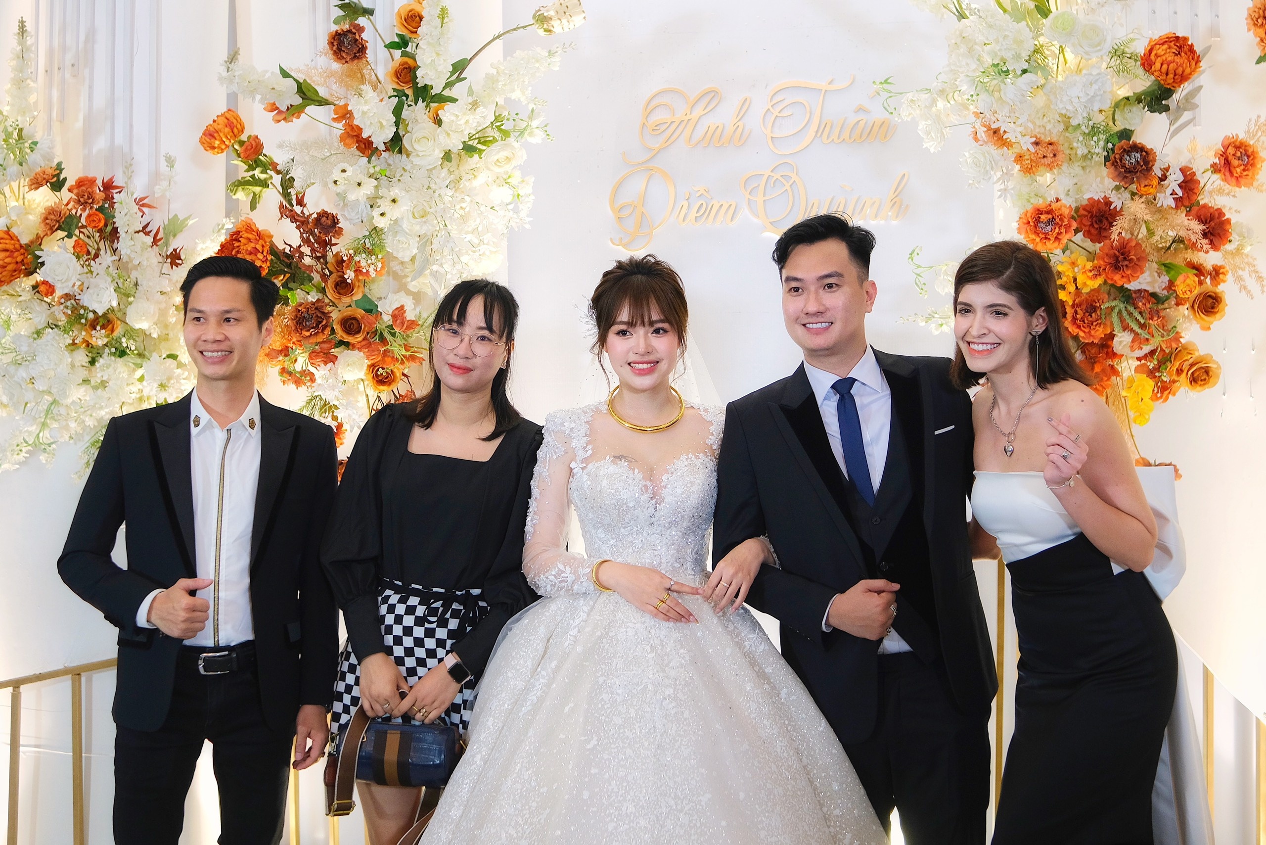 Dien vien Anh Tuan le cuoi anh 1