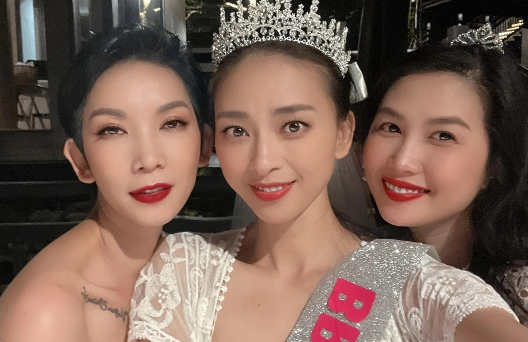 Ngo Thanh Van to chuc tiec truoc ngay cuoi hinh anh