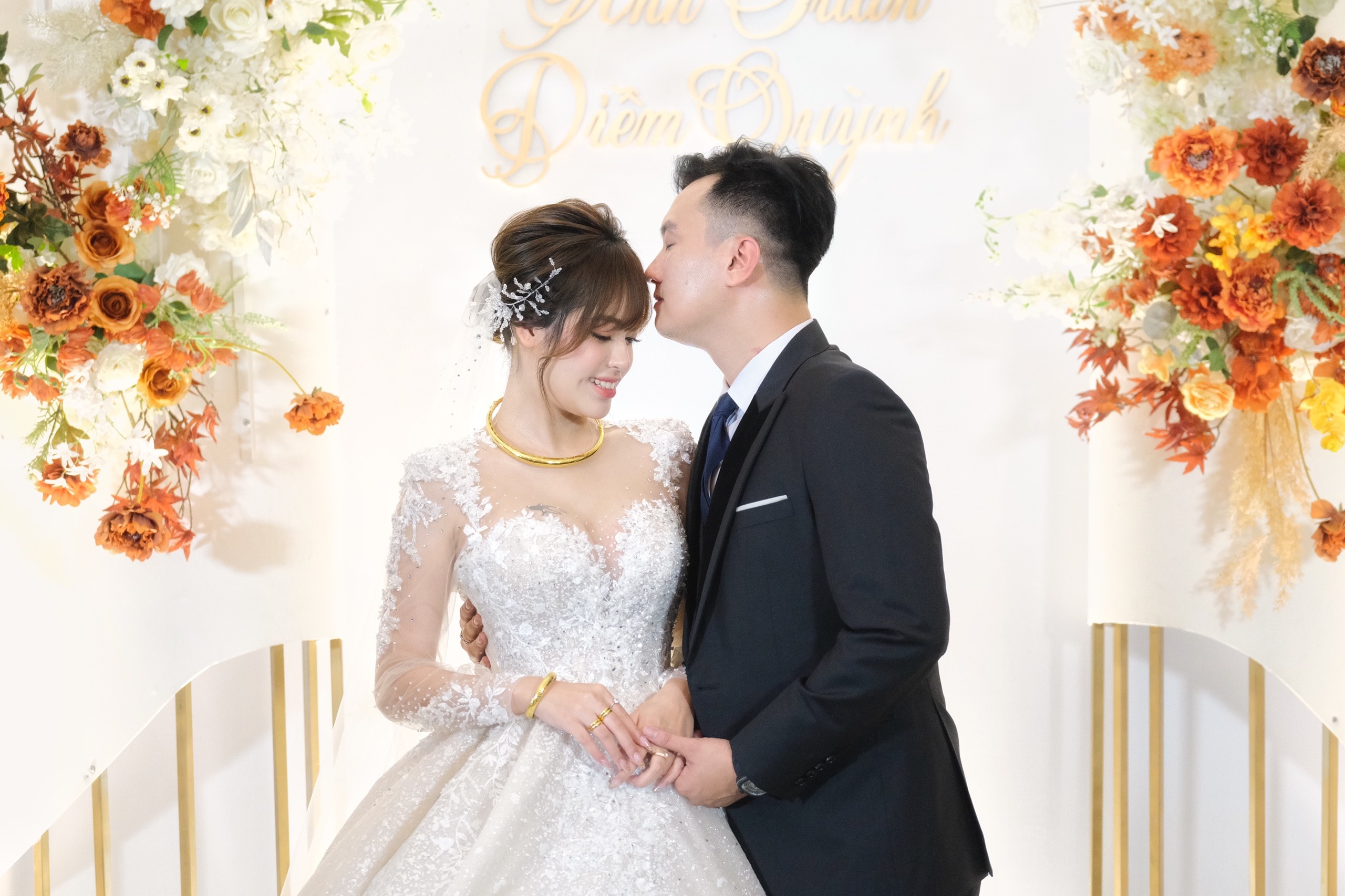 Dien vien Anh Tuan le cuoi anh 6