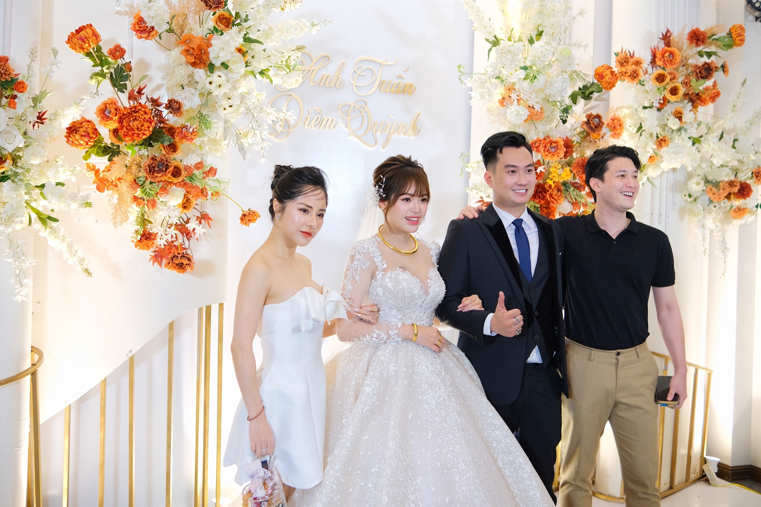 Dien vien Anh Tuan le cuoi anh 4