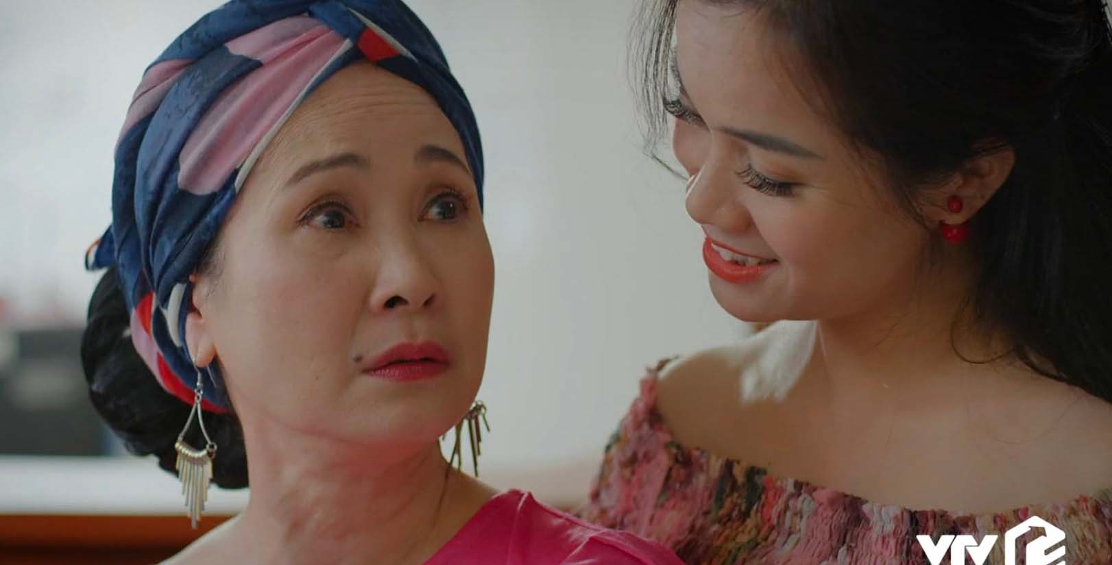 Khan gia uc che voi kieu me chong o 'Thuong ngay nang ve' hinh anh