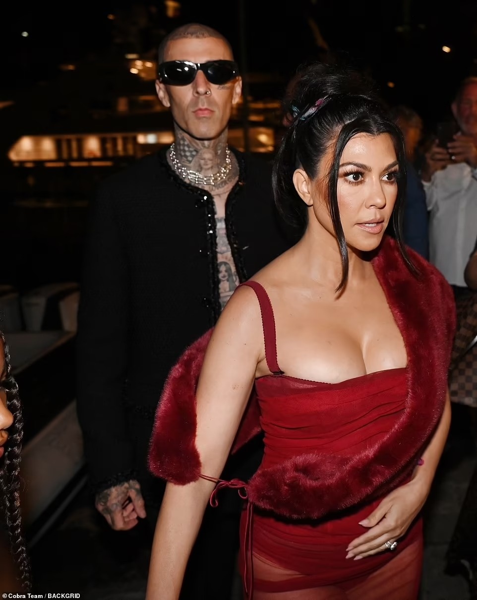 Kendall Jenner ban trai anh 6