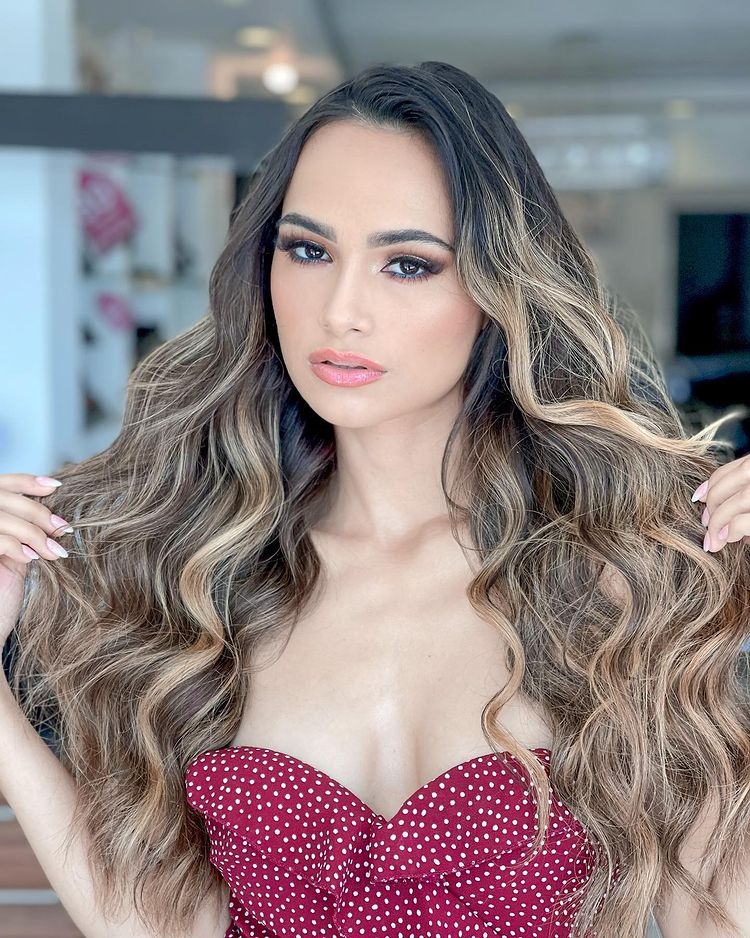 Mayra Valencia Hoa hau Mexico anh 1