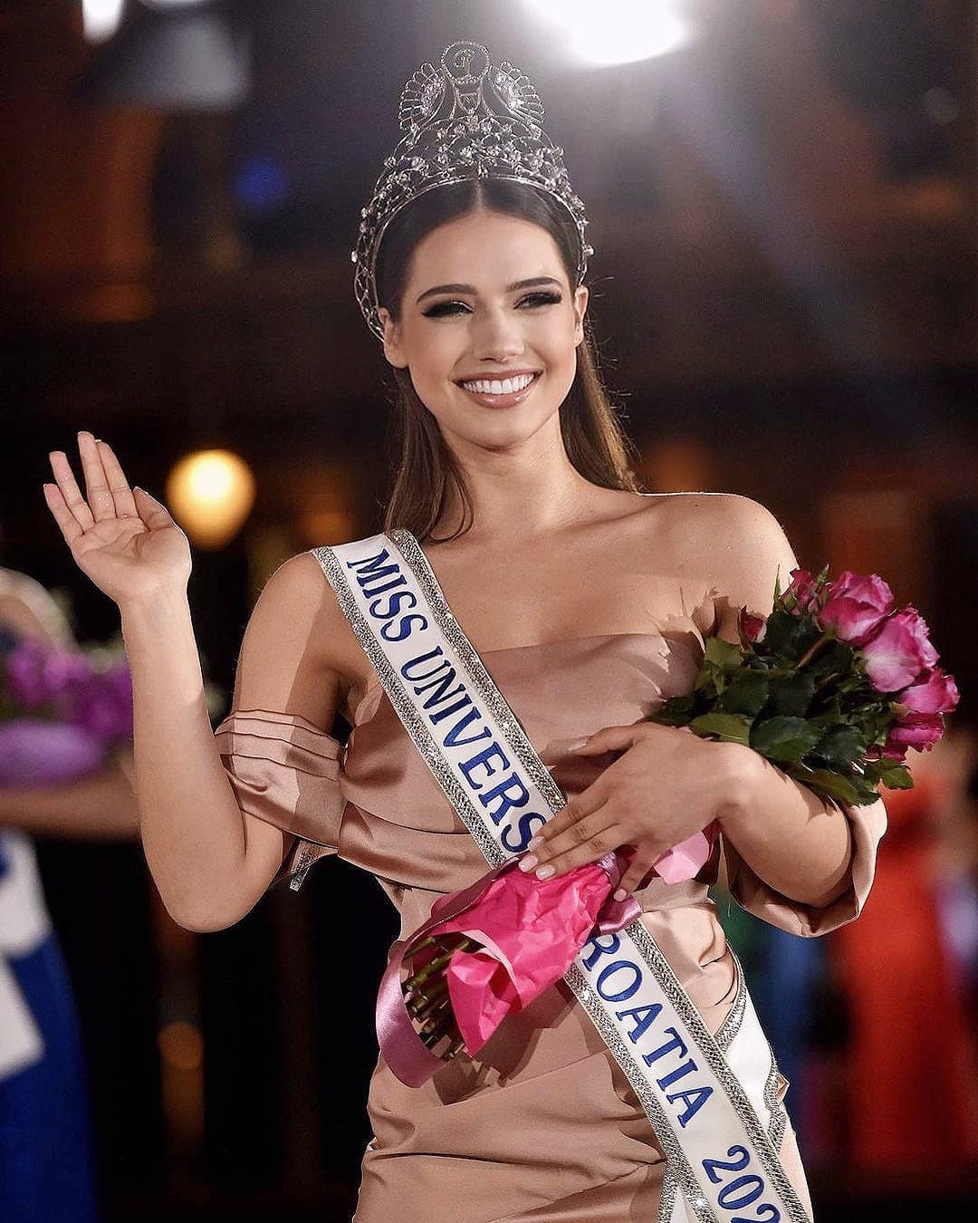 Hoa hau Hoan vu 2022 anh 2