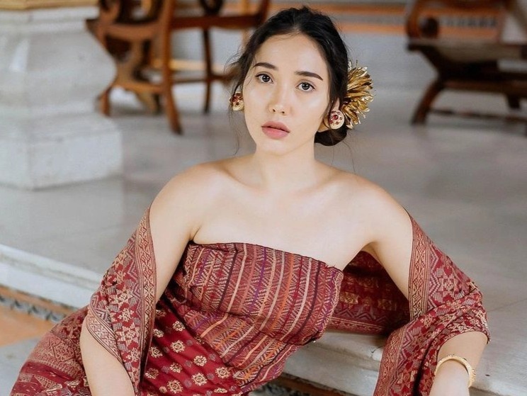 Hoa hau Hoan vu Indonesia 2022 khac la khi khong trang diem hinh anh