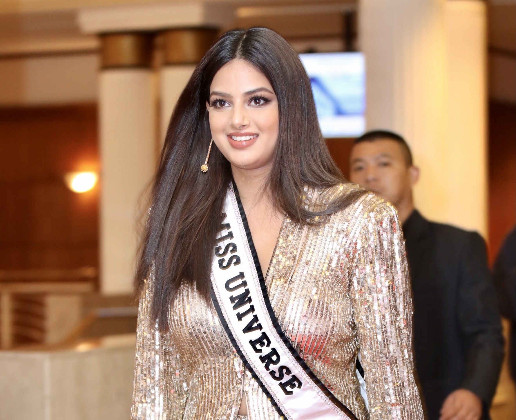 Du su kien o Viet Nam, duong kim Hoa hau Hoan vu den tre 2 tieng hinh anh