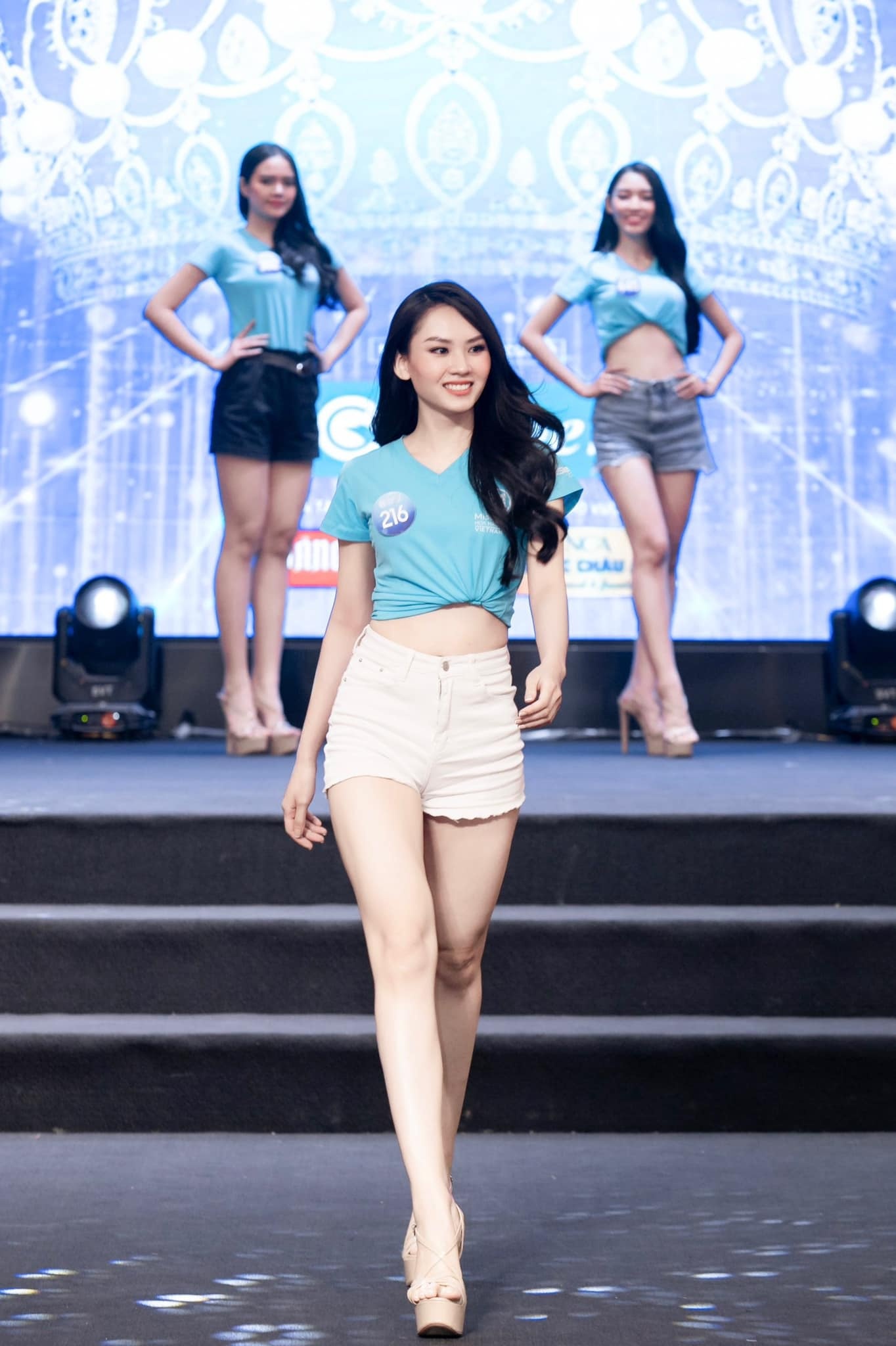 Hoa hau The gioi Viet Nam 2022 anh 6