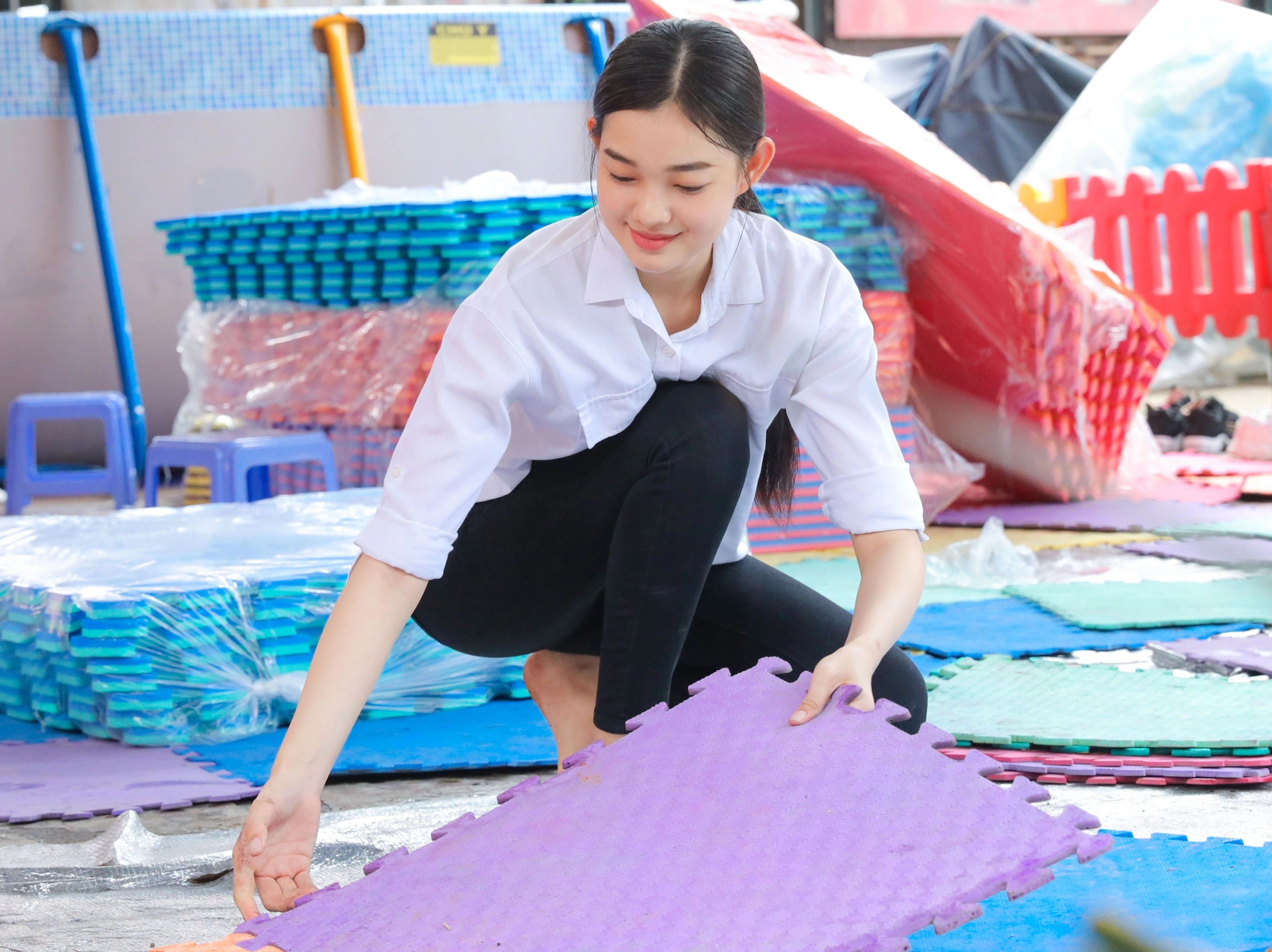 Khoanh khac doi thuong cua nguoi dep Hoa hau The gioi Viet Nam 2022 hinh anh