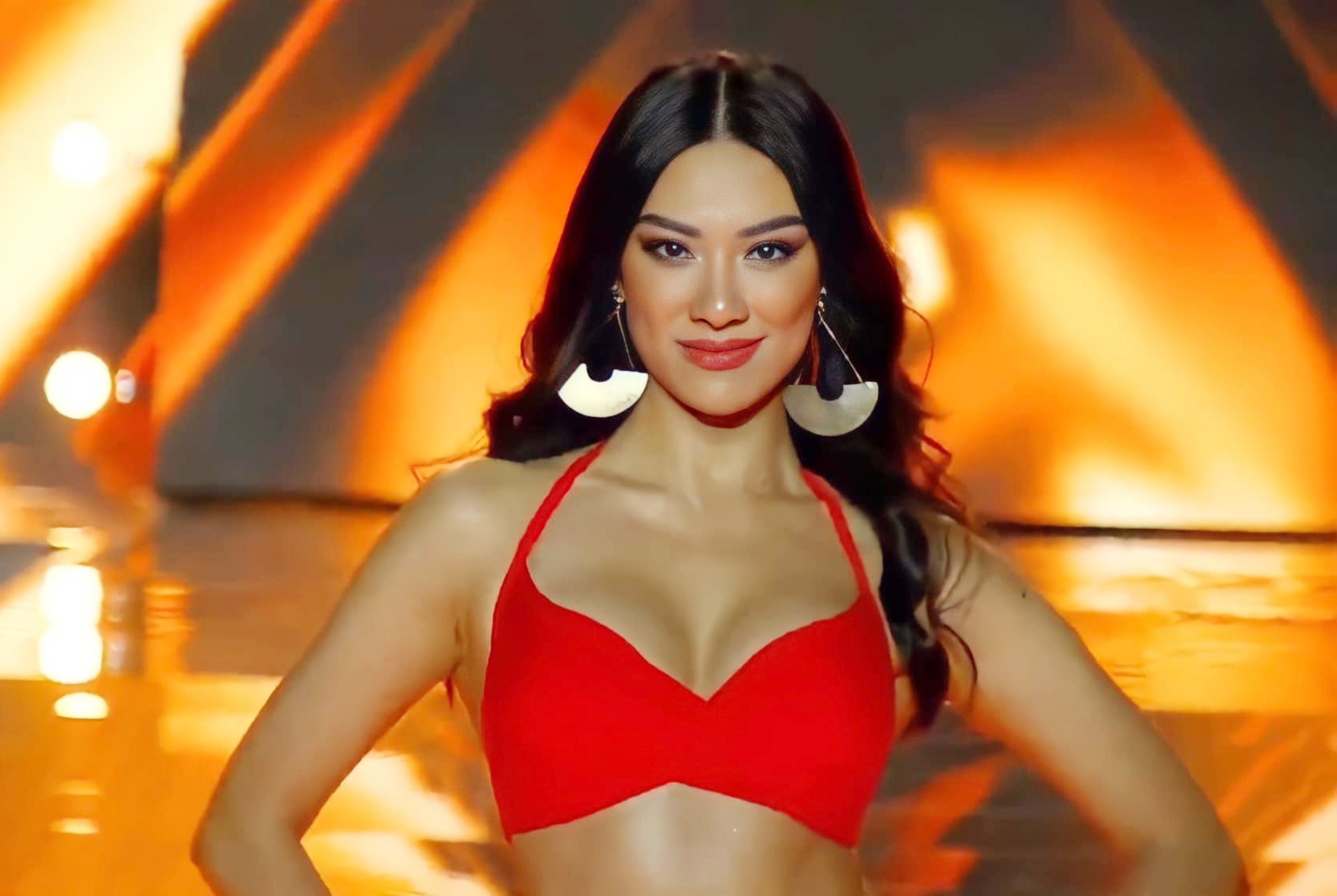 Kim Duyen thi ao tam o ban ket Hoa hau Sieu quoc gia 2022 hinh anh